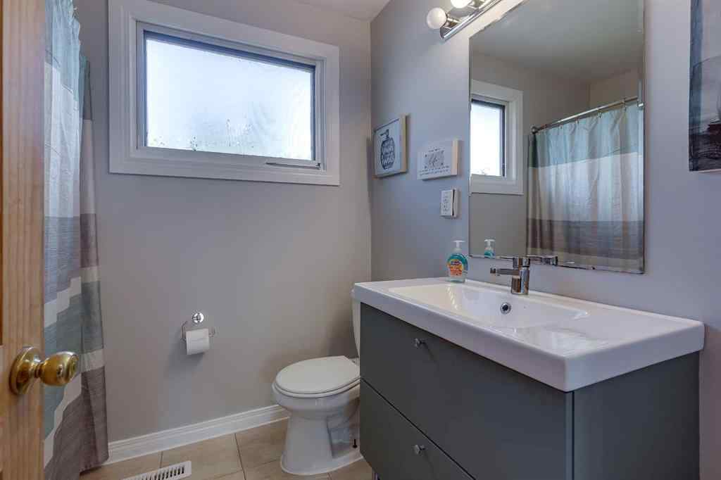 MLS® A2255085 - 4912 39 Street  in Central Innisfail Innisfail, Residential