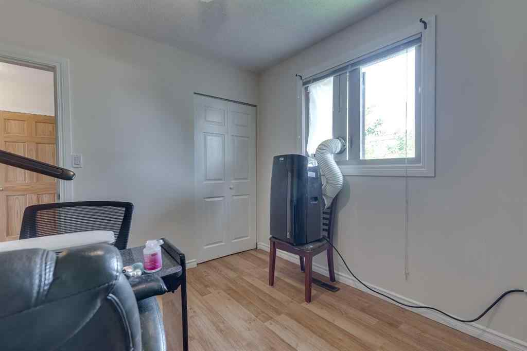 MLS® A2255085 - 4912 39 Street  in Central Innisfail Innisfail, Residential