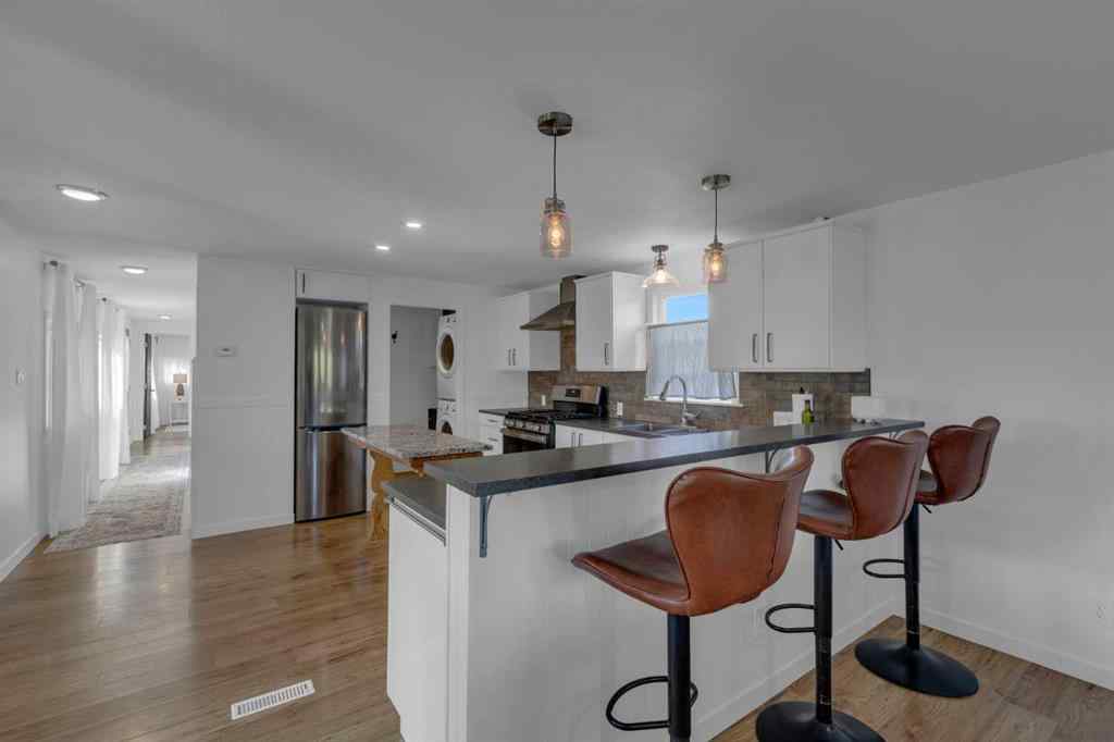 MLS® A2255086 - 233 1 Street  in NONE Irricana, Residential