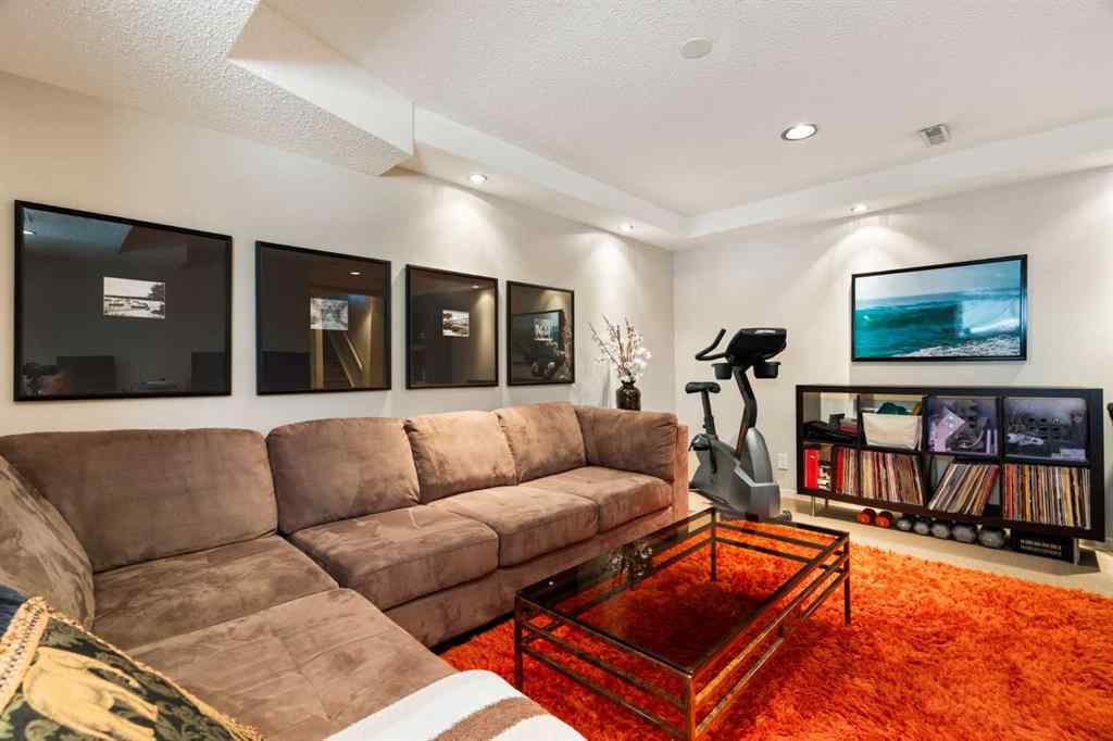 MLS® A2255087 - 1903 29 Avenue SW in South Calgary Calgary, Residential
