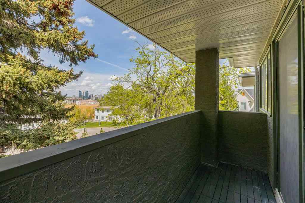 MLS® A2255087 - 1903 29 Avenue SW in South Calgary Calgary, Residential