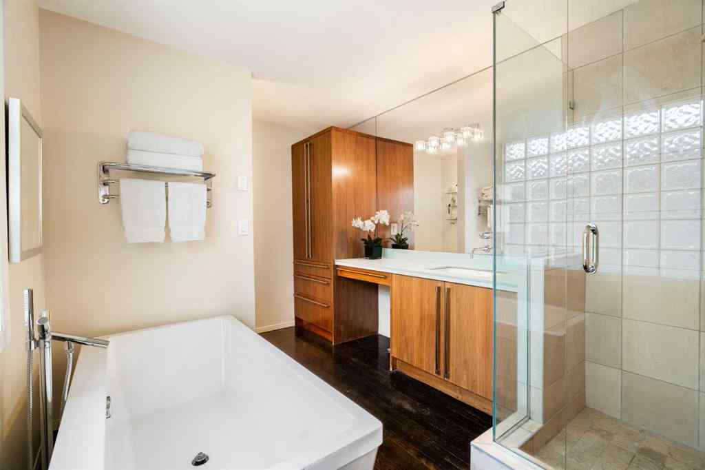 MLS® A2255087 - 1903 29 Avenue SW in South Calgary Calgary, Residential