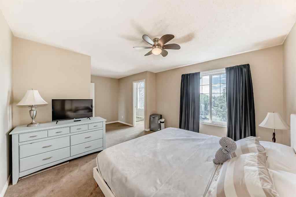 MLS® A2255090 - 325 West Lakeview Drive  in West Creek Chestermere, Residential