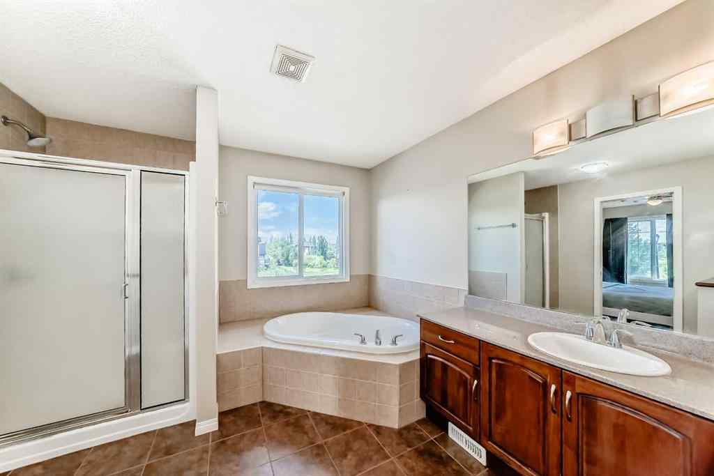 MLS® A2255090 - 325 West Lakeview Drive  in West Creek Chestermere, Residential
