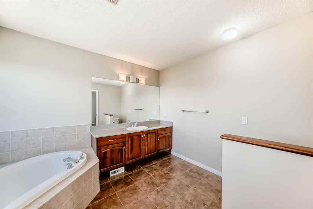 MLS® A2255090 - 325 West Lakeview Drive  in West Creek Chestermere, Residential