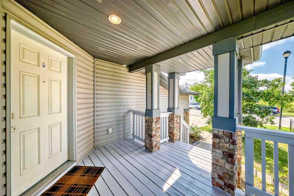 MLS® A2255090 - 325 West Lakeview Drive  in West Creek Chestermere, Residential