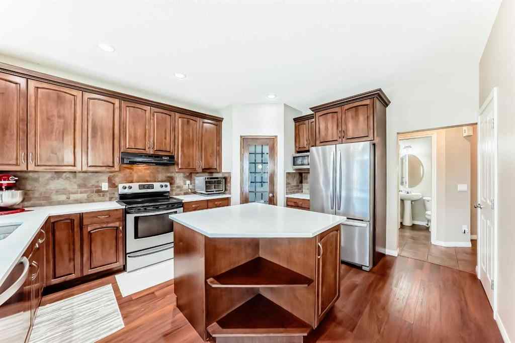 MLS® A2255090 - 325 West Lakeview Drive  in West Creek Chestermere, Residential