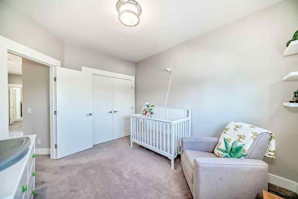 MLS® A2255093 - 2808 39 Street SW in Glenbrook Calgary, Residential