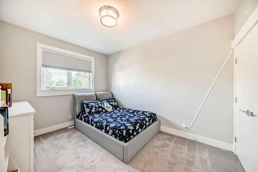 MLS® A2255093 - 2808 39 Street SW in Glenbrook Calgary, Residential