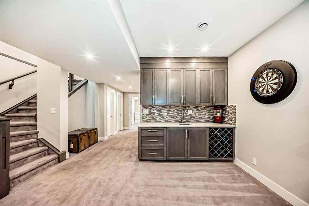 MLS® A2255093 - 2808 39 Street SW in Glenbrook Calgary, Residential