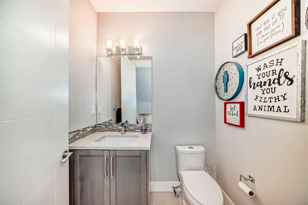 MLS® A2255093 - 2808 39 Street SW in Glenbrook Calgary, Residential