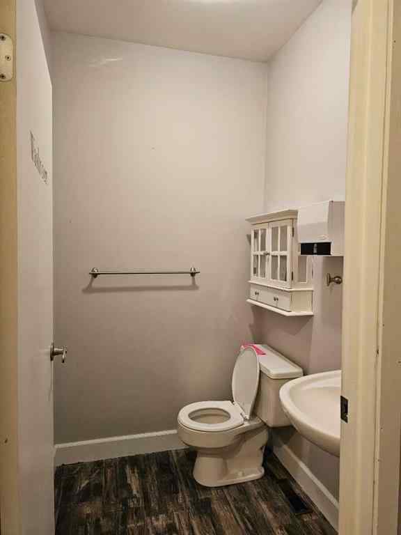 MLS® A2255101 - 10001 - 10009 104 Avenue  in Avondale Grande Prairie, Commercial
