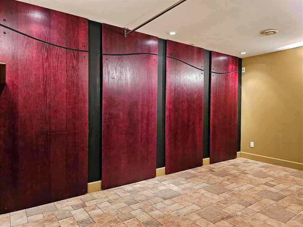 MLS® A2255101 - 10001 - 10009 104 Avenue  in Avondale Grande Prairie, Commercial