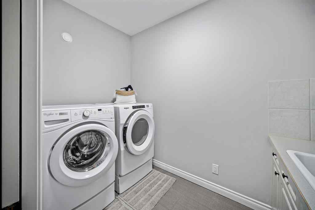 MLS® A2255104 - 187 Gleneagles View  in GlenEagles Cochrane, Residential