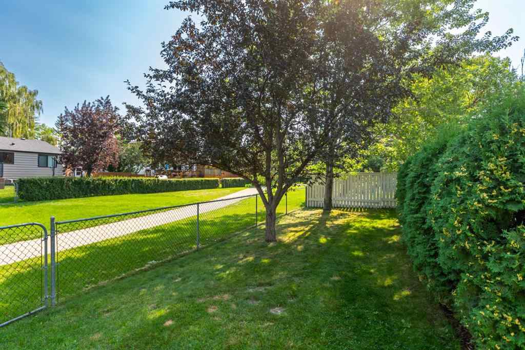 MLS® A2255105 - 124 Midpark Drive SE in Midnapore Calgary, Residential