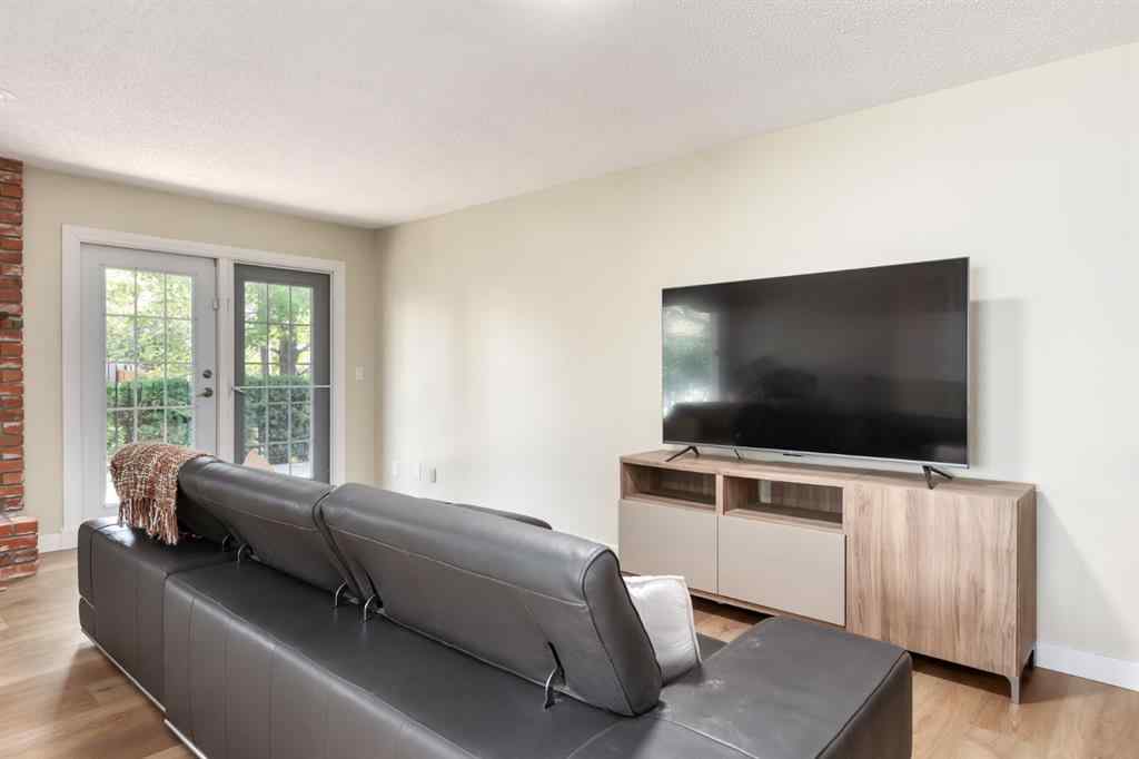 MLS® A2255105 - 124 Midpark Drive SE in Midnapore Calgary, Residential