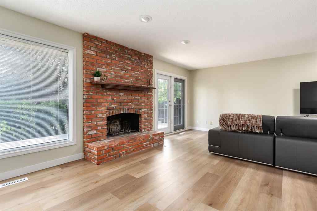 MLS® A2255105 - 124 Midpark Drive SE in Midnapore Calgary, Residential