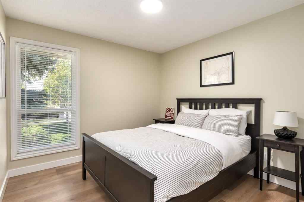MLS® A2255105 - 124 Midpark Drive SE in Midnapore Calgary, Residential