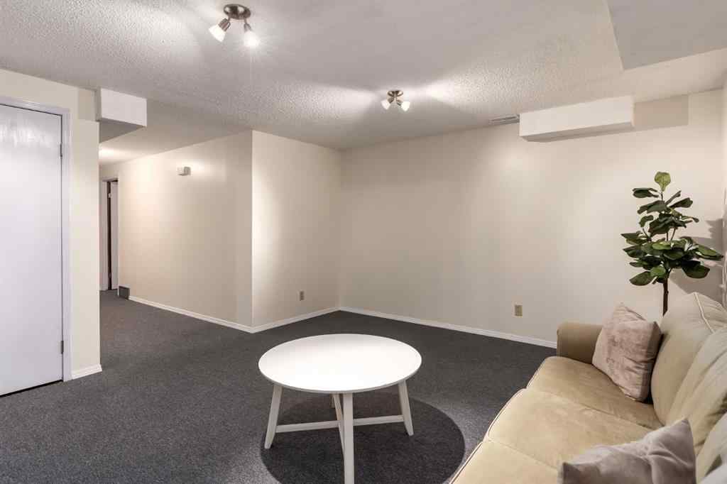 MLS® A2255105 - 124 Midpark Drive SE in Midnapore Calgary, Residential