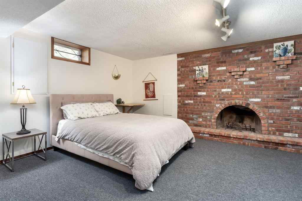 MLS® A2255105 - 124 Midpark Drive SE in Midnapore Calgary, Residential