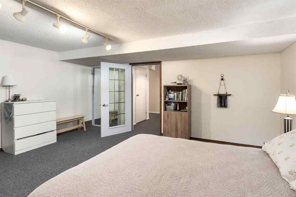 MLS® A2255105 - 124 Midpark Drive SE in Midnapore Calgary, Residential