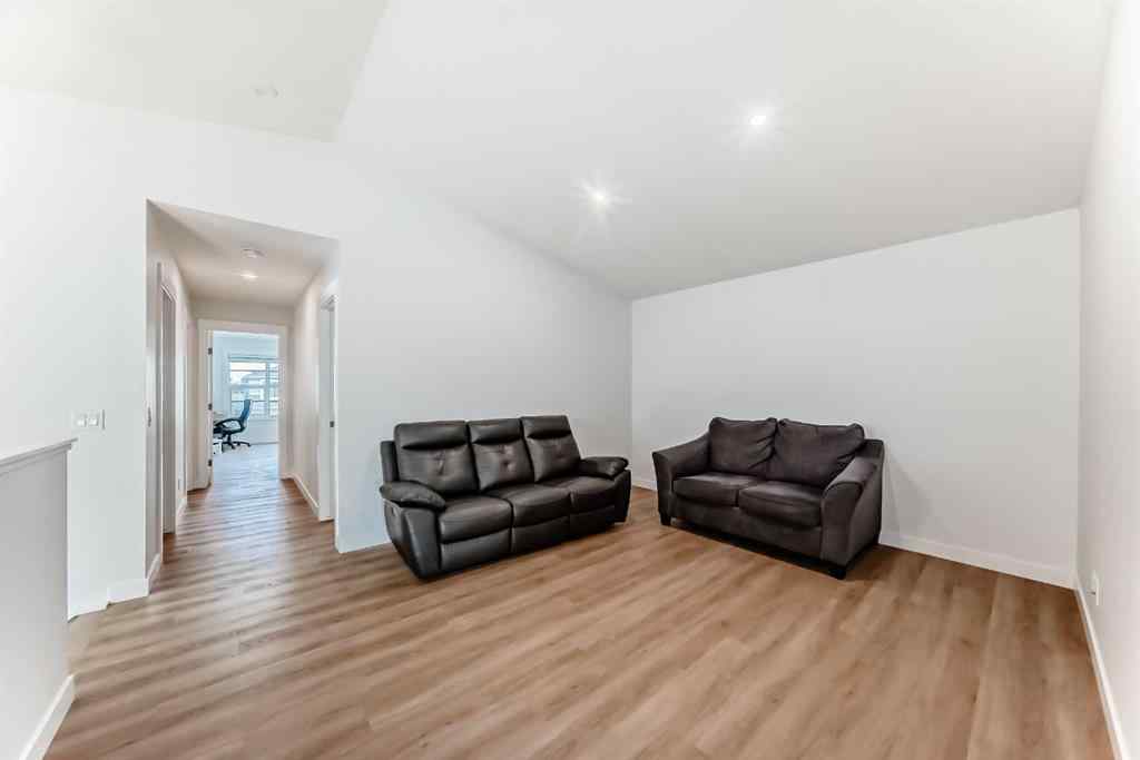 MLS® A2255106 - 103 Creekstone Park SW in Pine Creek Calgary, Residential
