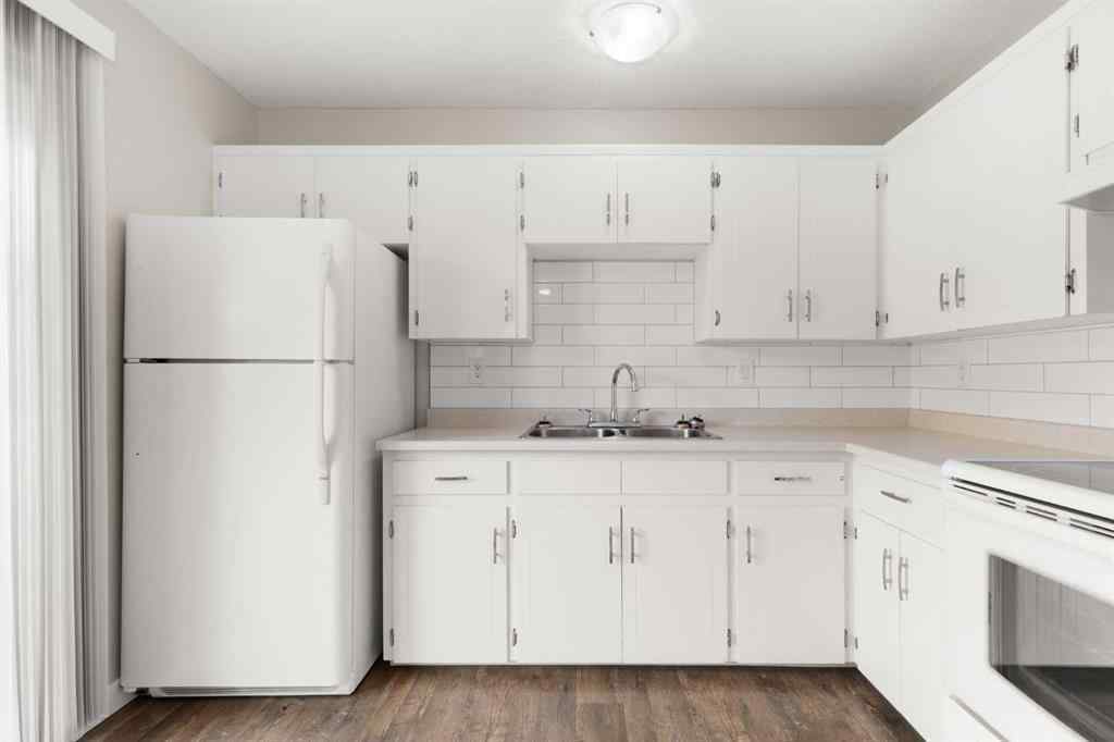 MLS® A2255108 - 37 Link Court SW in SW Hill Medicine Hat, Residential