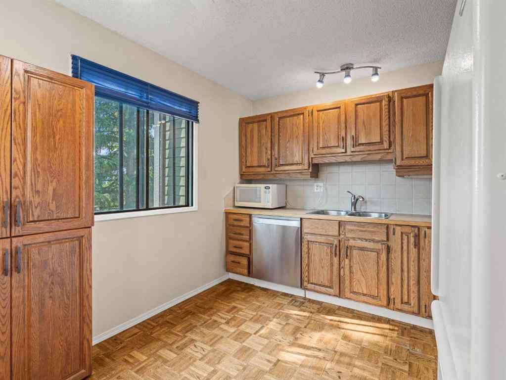 MLS® A2255111 - Unit #10 8533 Silver Springs Road NW in Silver Springs Calgary, Residential