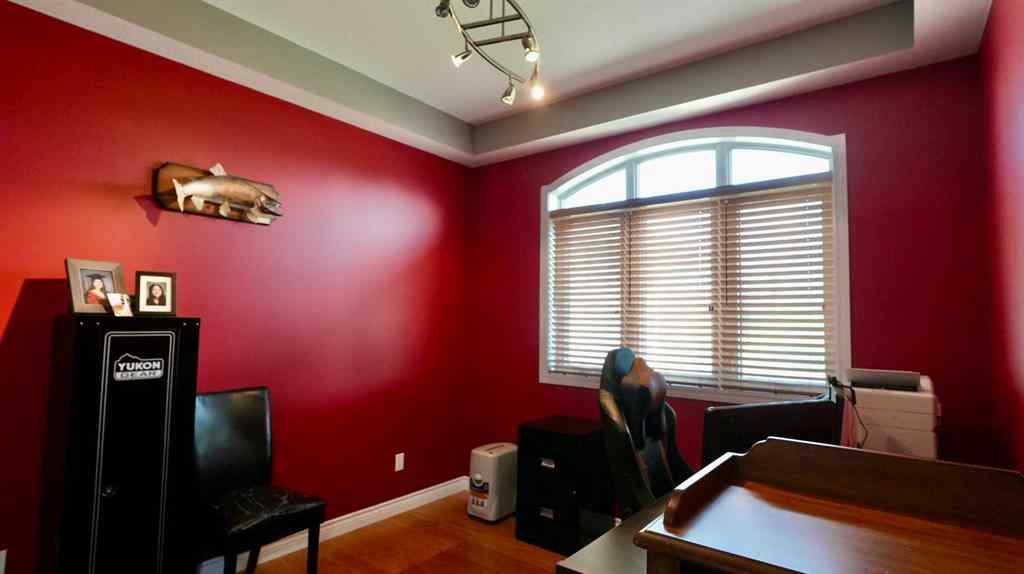 MLS® A2255114 - 10214 82 Street  in Saddleback Ridge Peace River, Residential