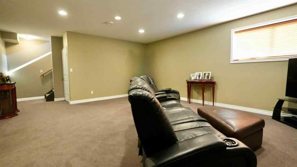 MLS® A2255114 - 10214 82 Street  in Saddleback Ridge Peace River, Residential