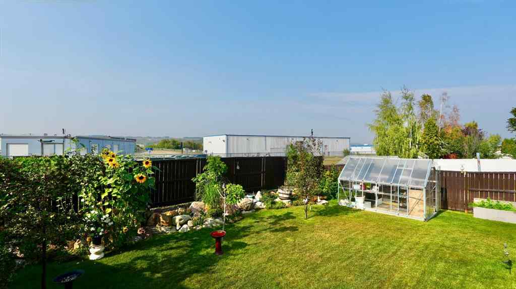 MLS® A2255114 - 10214 82 Street  in Saddleback Ridge Peace River, Residential