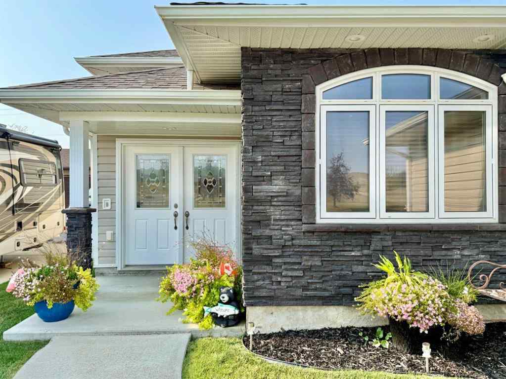 MLS® A2255114 - 10214 82 Street  in Saddleback Ridge Peace River, Residential