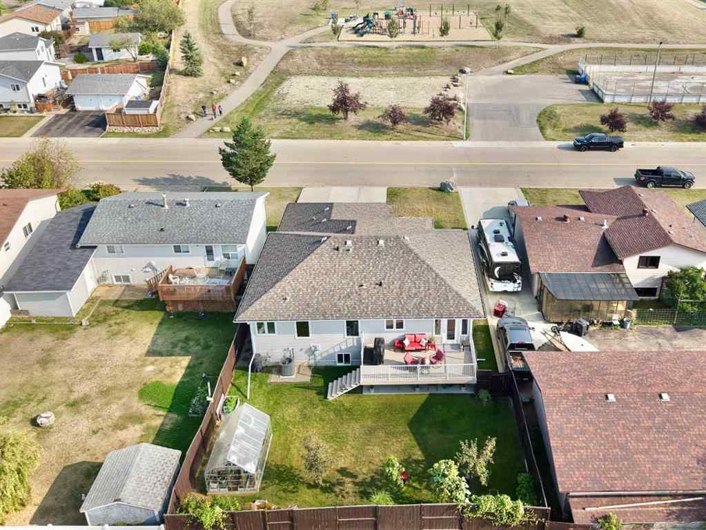 MLS® A2255114 - 10214 82 Street  in Saddleback Ridge Peace River, Residential