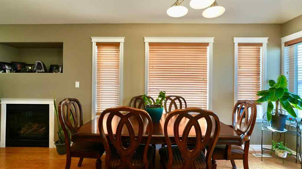 MLS® A2255114 - 10214 82 Street  in Saddleback Ridge Peace River, Residential