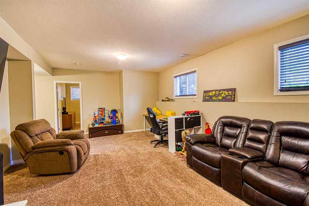 MLS® A2255117 - 10942 O'Brien Lake Crescent   in O\'Brien Lake Grande Prairie, Residential
