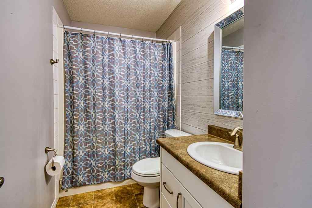 MLS® A2255117 - 10942 O'Brien Lake Crescent   in O\'Brien Lake Grande Prairie, Residential