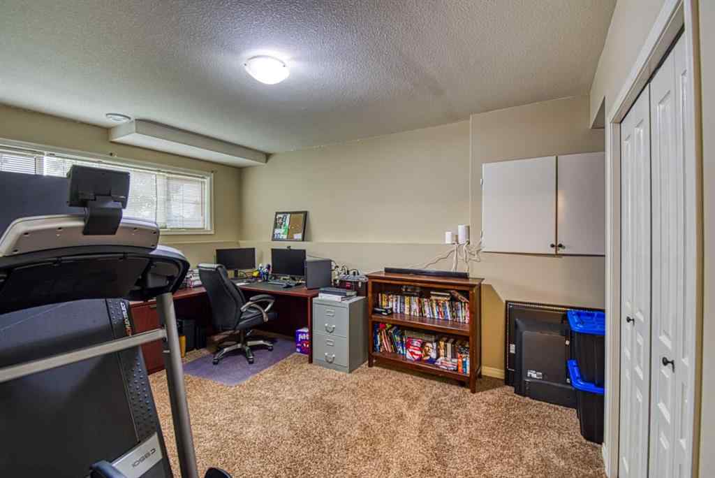 MLS® A2255117 - 10942 O'Brien Lake Crescent   in O\'Brien Lake Grande Prairie, Residential