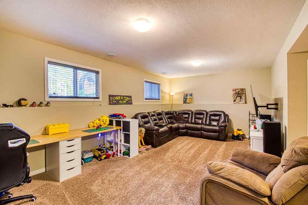 MLS® A2255117 - 10942 O'Brien Lake Crescent   in O\'Brien Lake Grande Prairie, Residential