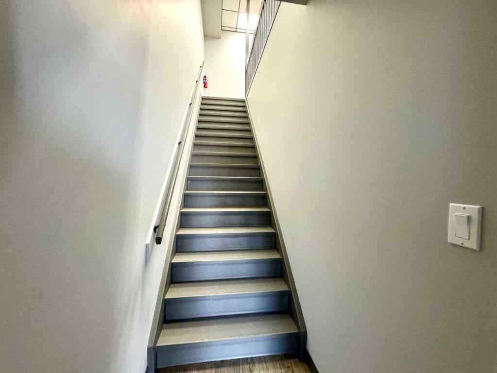 MLS® A2255120 - Unit #5 7969 49 Avenue  in Northlands Industrial Park Red Deer, Commercial