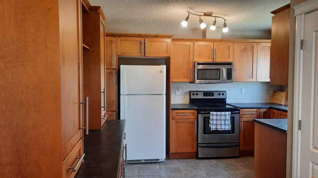 MLS® A2255122 - 145 5 Street  in Nacmine Drumheller, Residential