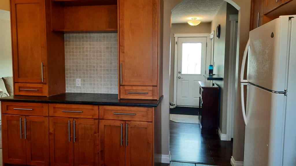 MLS® A2255122 - 145 5 Street  in Nacmine Drumheller, Residential