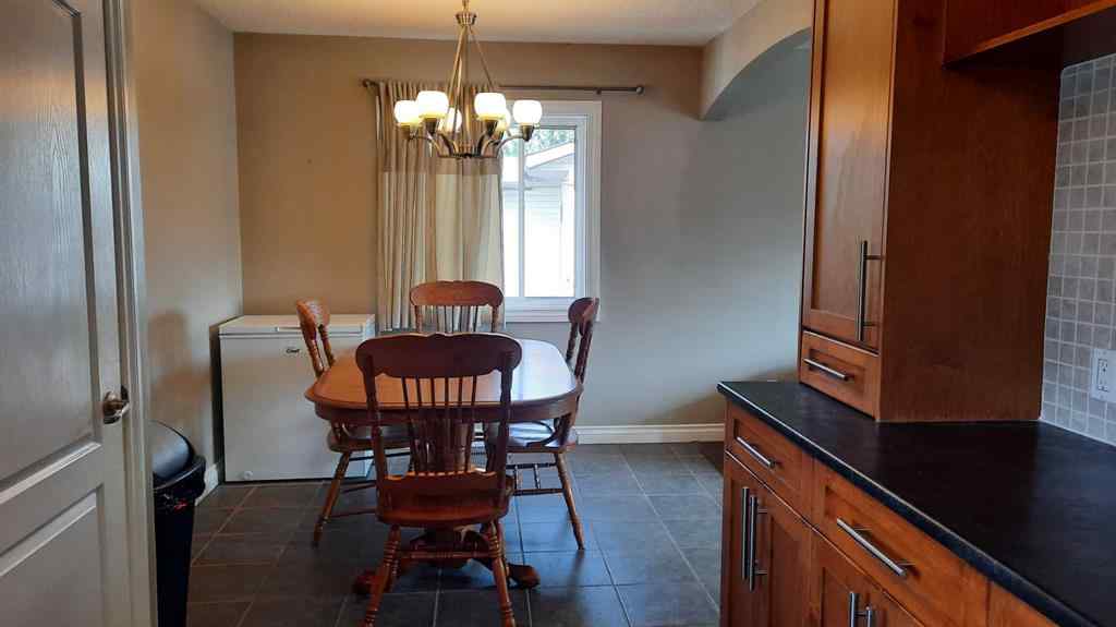 MLS® A2255122 - 145 5 Street  in Nacmine Drumheller, Residential