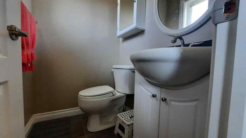 MLS® A2255122 - 145 5 Street  in Nacmine Drumheller, Residential