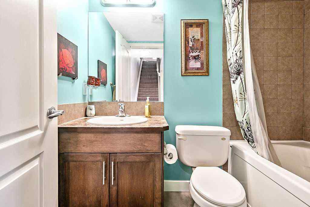 MLS® A2255124 - 521 Westmount Close  in Westmount_OK Okotoks, Residential