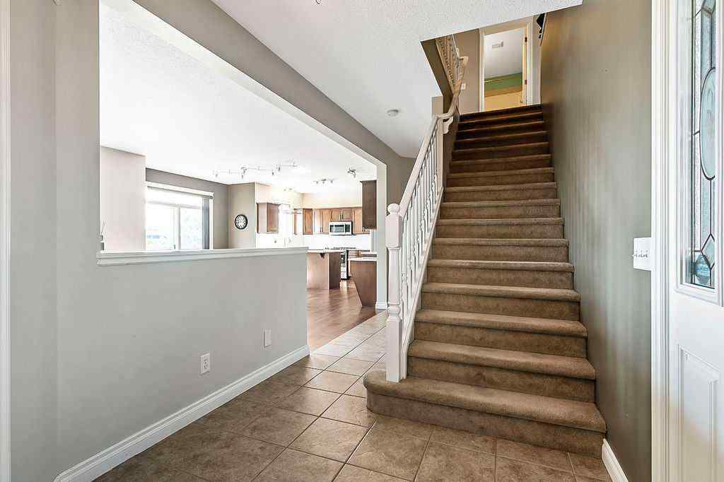 MLS® A2255124 - 521 Westmount Close  in Westmount_OK Okotoks, Residential