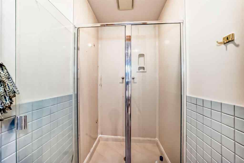 MLS® A2255129 - 131 Varsity Estates Terrace NW in Varsity Calgary, Residential