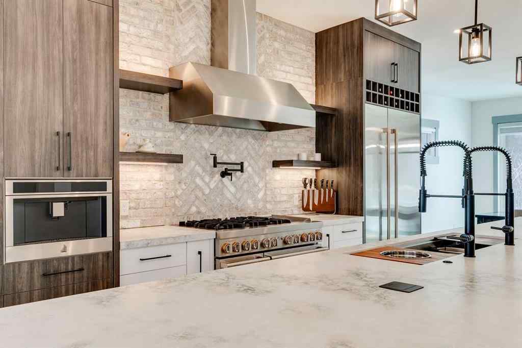 MLS® A2255132 - 30 Roselawn Crescent NW in Rosemont Calgary, Residential