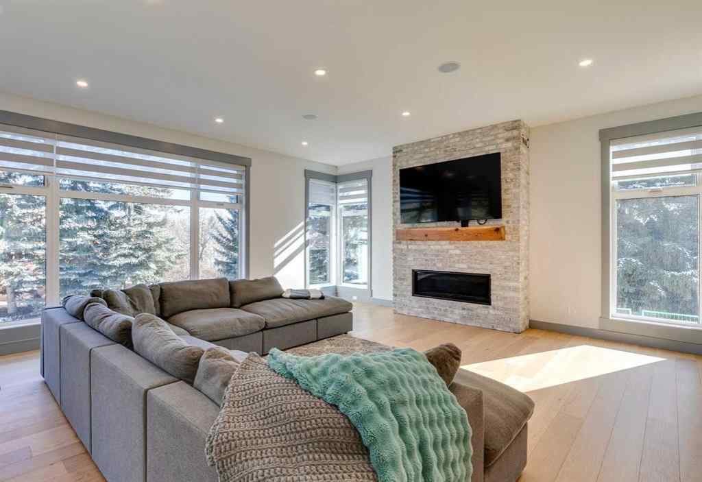 MLS® A2255132 - 30 Roselawn Crescent NW in Rosemont Calgary, Residential