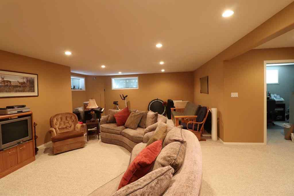 MLS® A2255134 - 119 Fairmont Point S in Fairmont Lethbridge, Residential