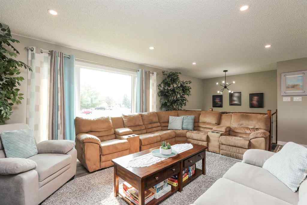 MLS® A2255136 - 4919 61 Avenue N in NONE Taber, Residential